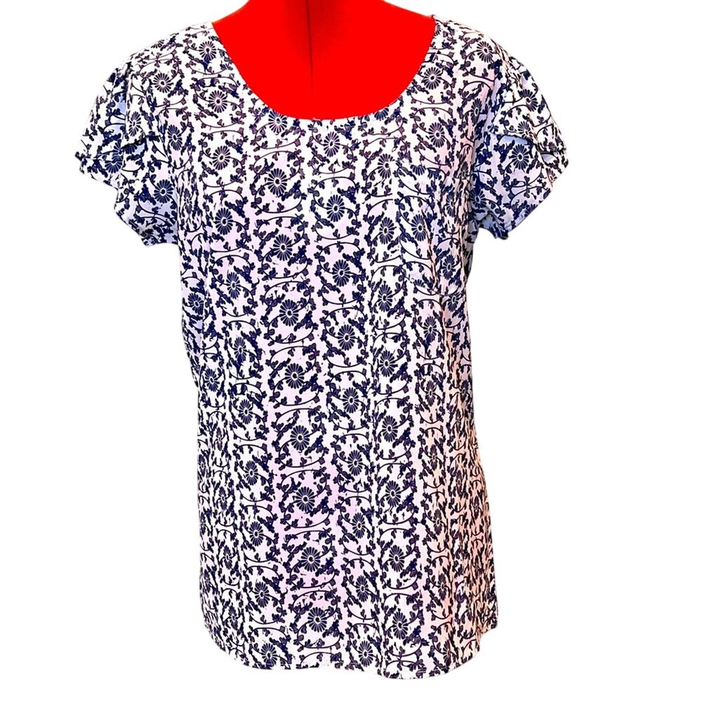 Japna blue & white paisley floral cap sleeve blouse in size Large